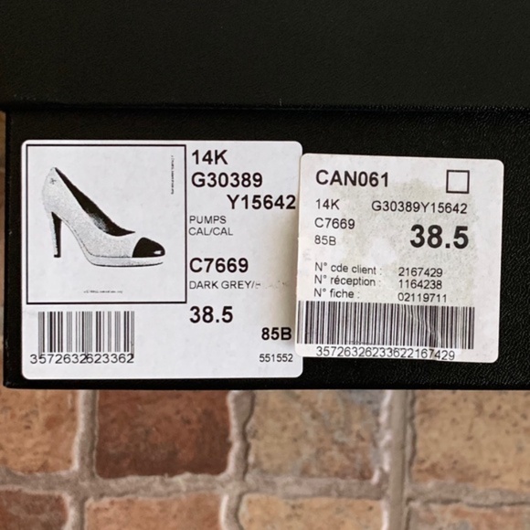 Chanel 2-Tone Leather Pumps - Picture 12 of 14